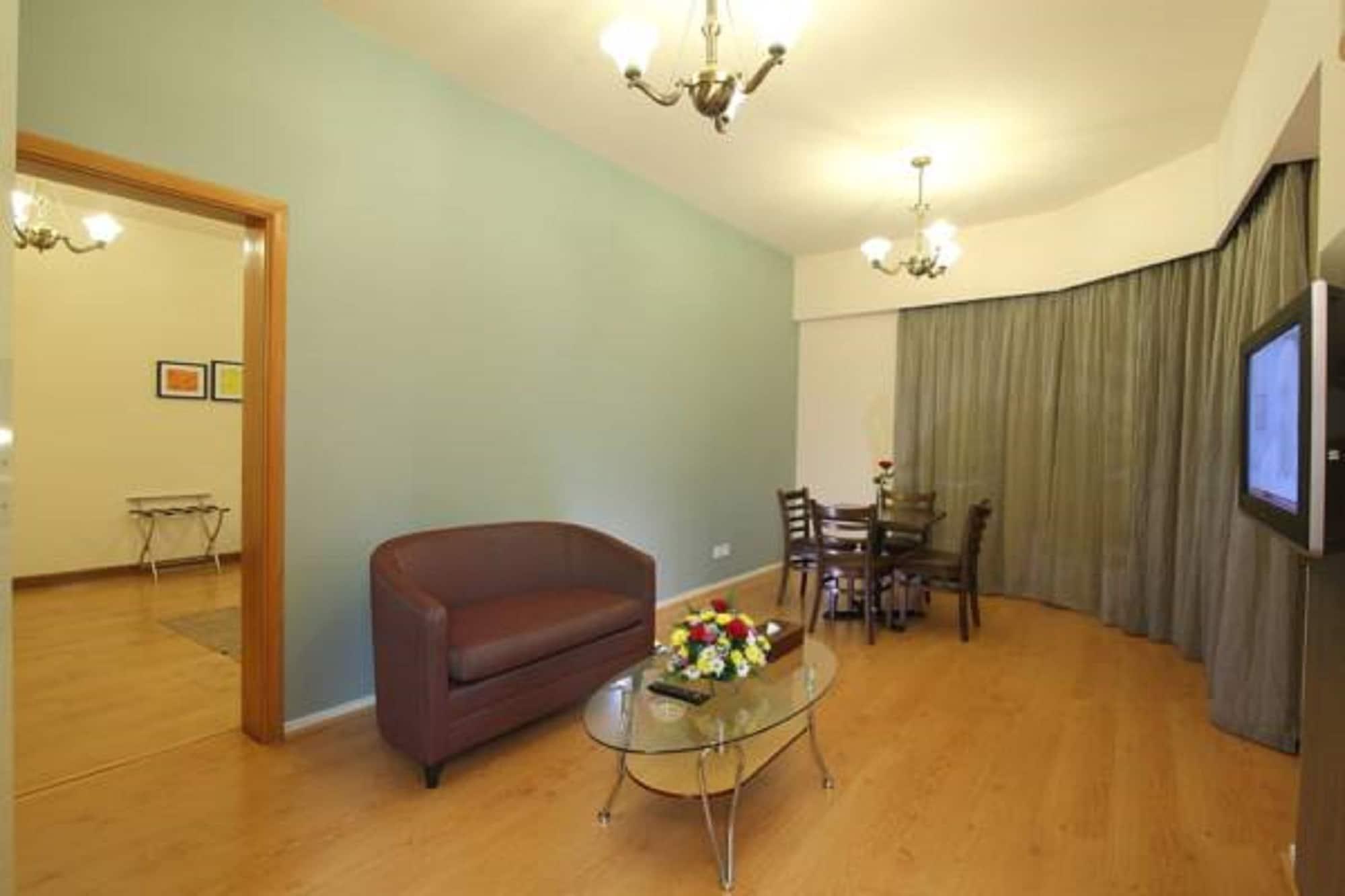 Florida City Hotel Apartments Дубай Екстериор снимка