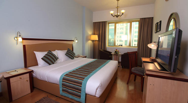 Florida City Hotel Apartments Дубай Екстериор снимка