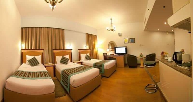 Florida City Hotel Apartments Дубай Екстериор снимка