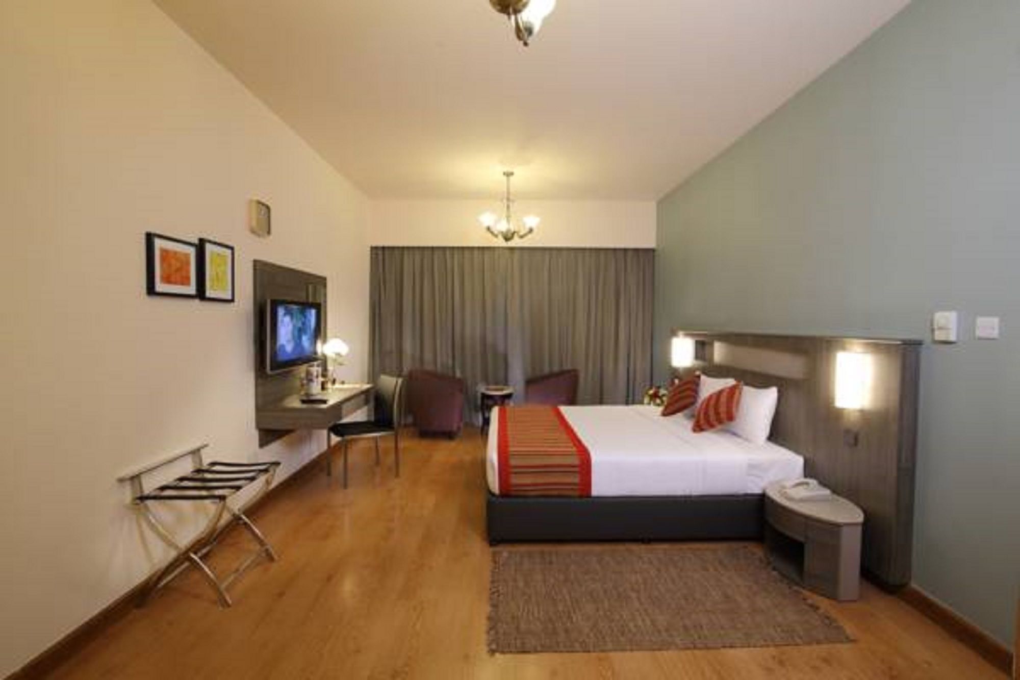 Florida City Hotel Apartments Дубай Екстериор снимка