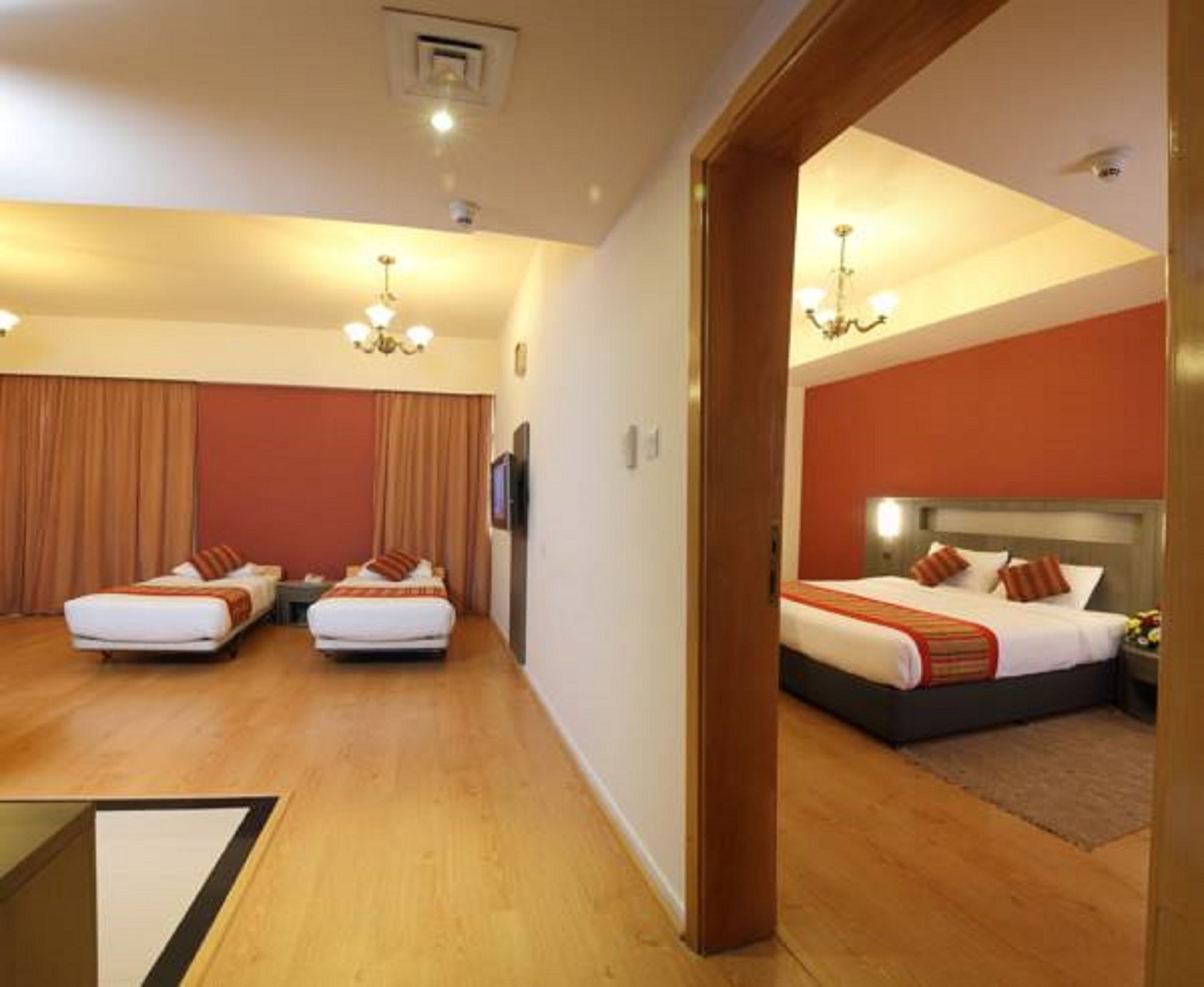 Florida City Hotel Apartments Дубай Екстериор снимка
