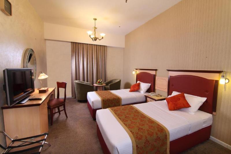 Florida City Hotel Apartments Дубай Екстериор снимка